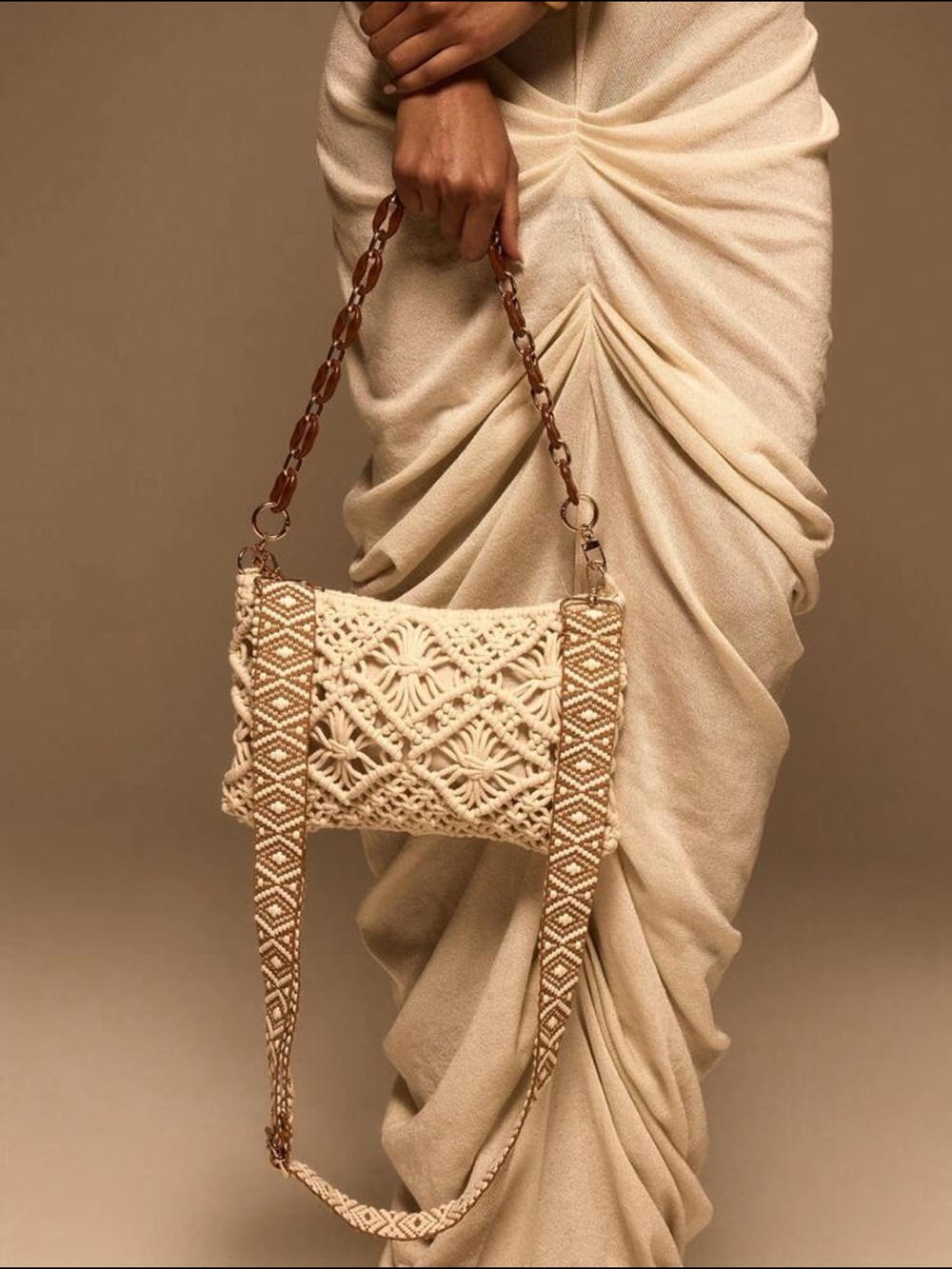 Handwoven Macramé Shoulder Bag in Cream